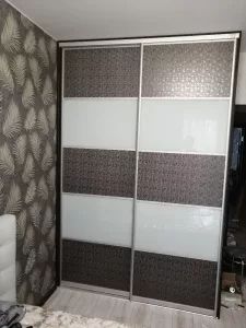 Встроенный шкаф купе Ю2-303